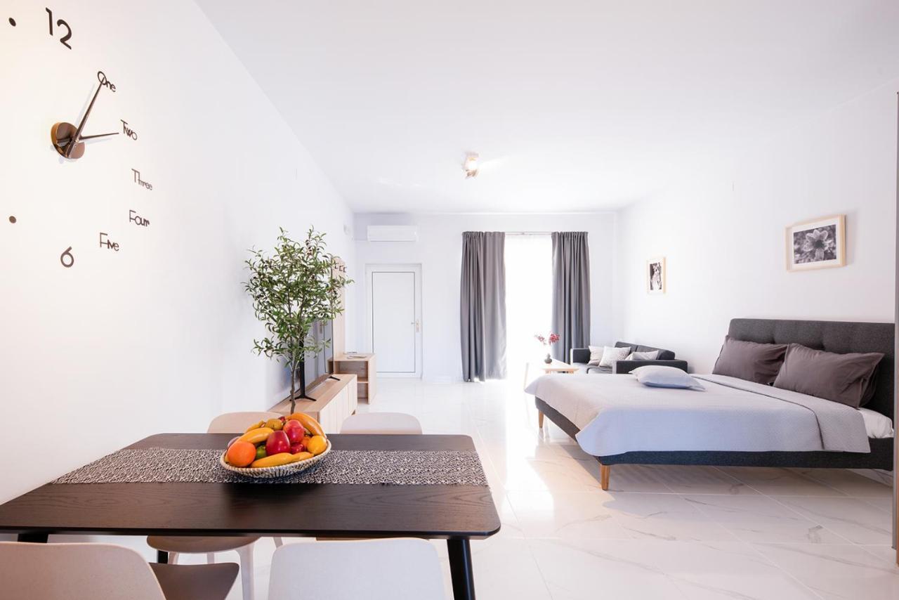 True Apartment