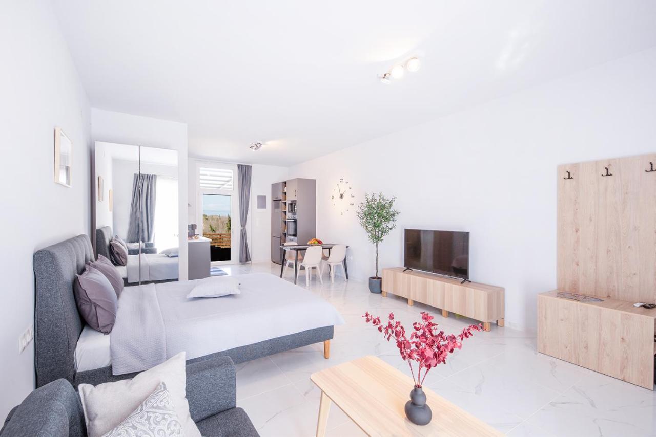 True Apartment Sfakera